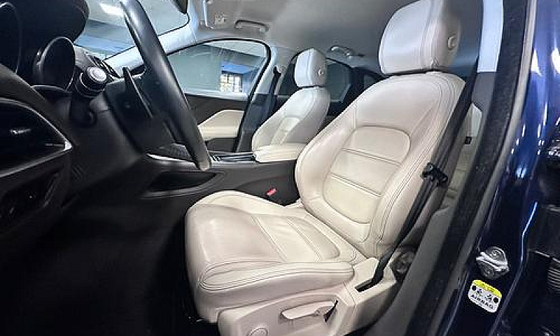 Jaguar F-Pace 2.0 D ...