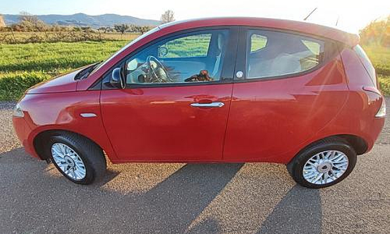 Lancia Ypsilon 0.9 T...
