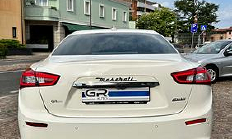 Maserati Ghibli 3.0D...