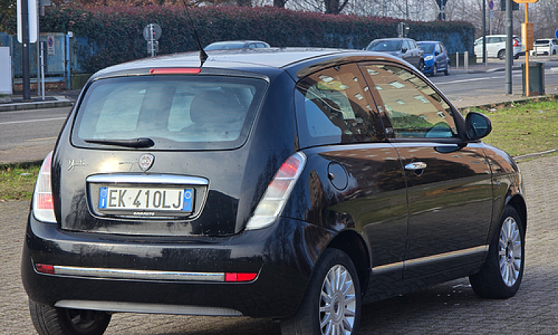 Lancia Ypsilon 1.2 B...