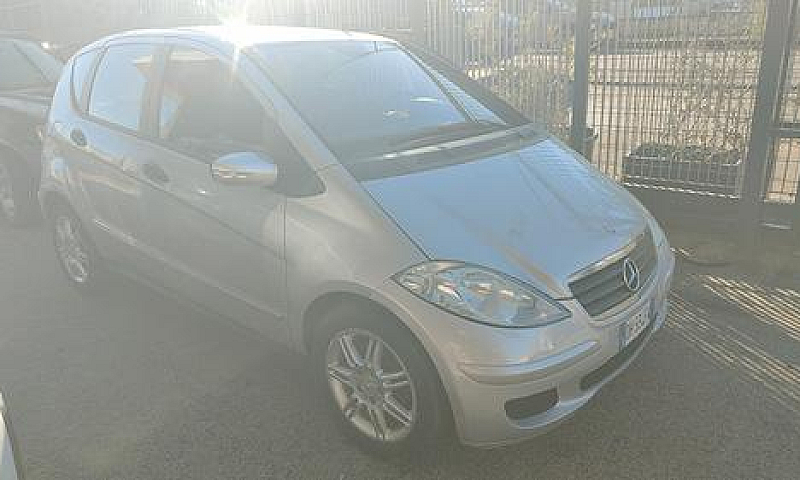 Mercedes-Benz A 200 ...