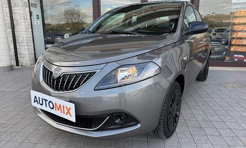 Lancia Ypsilon 1.0 F...