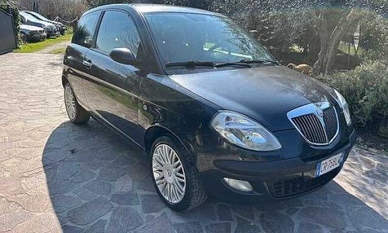 Lancia Ypsilon 1.3 M...