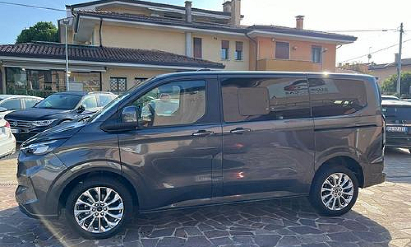Ford Tourneo Custom ...