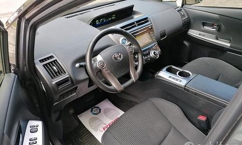Toyota Prius + 1.8 A...