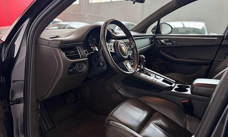 Porsche - Macan - 2....