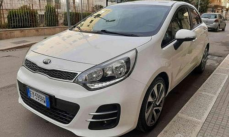 Kia Rio 1.1 Crdi 75C...