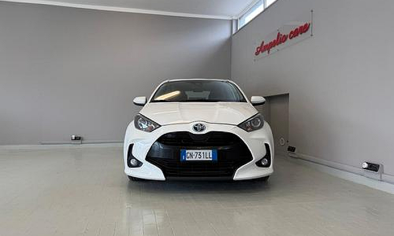 Toyota Yaris 1.5 Hyb...