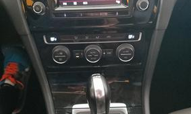 Volkswagen Golf 2.0 ...