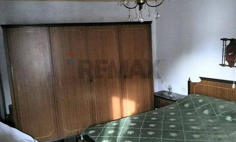 Porzione Di Casa - S...