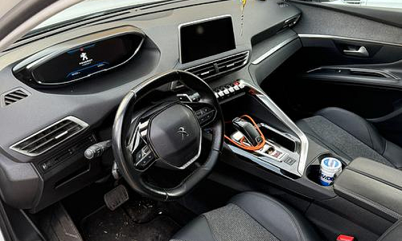 Peugeot 3008 1.5 130...