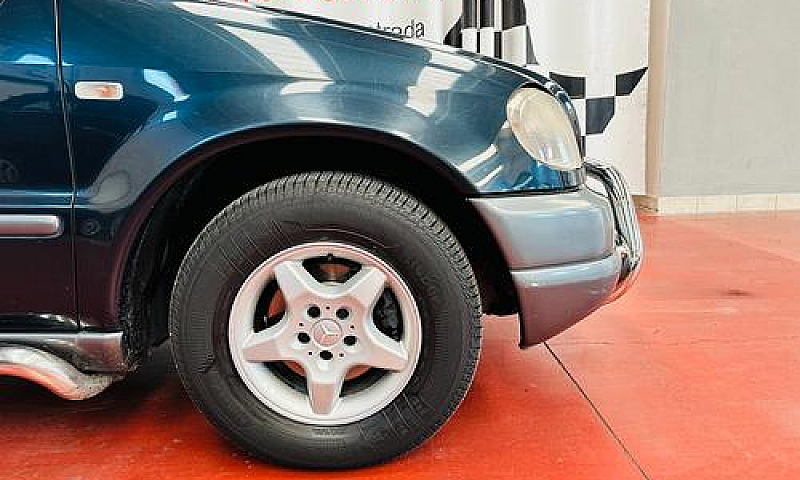 Mercedes-Benz Ml 270...