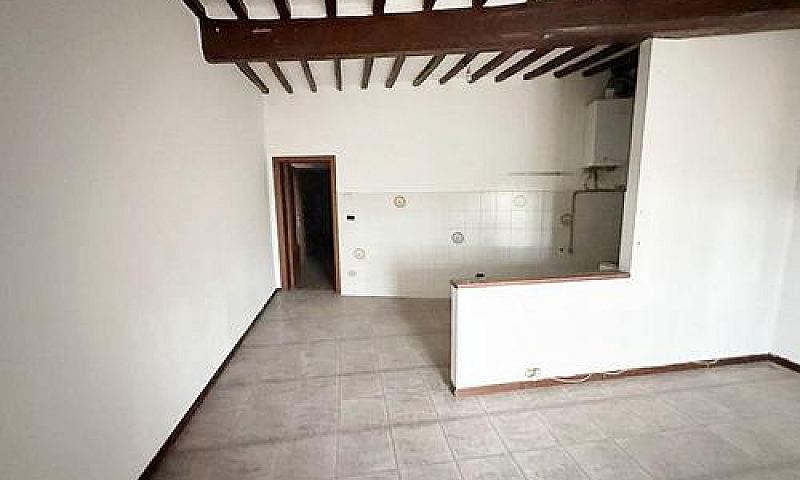 Appartamento Con Gia...