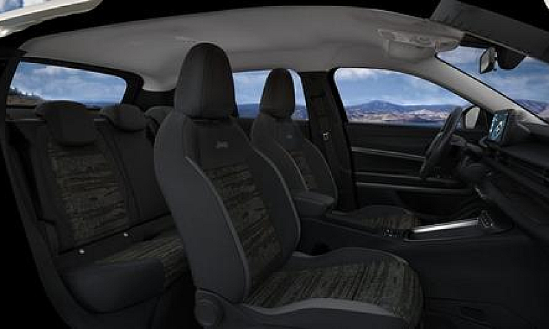 Jeep Avenger Bev Lon...