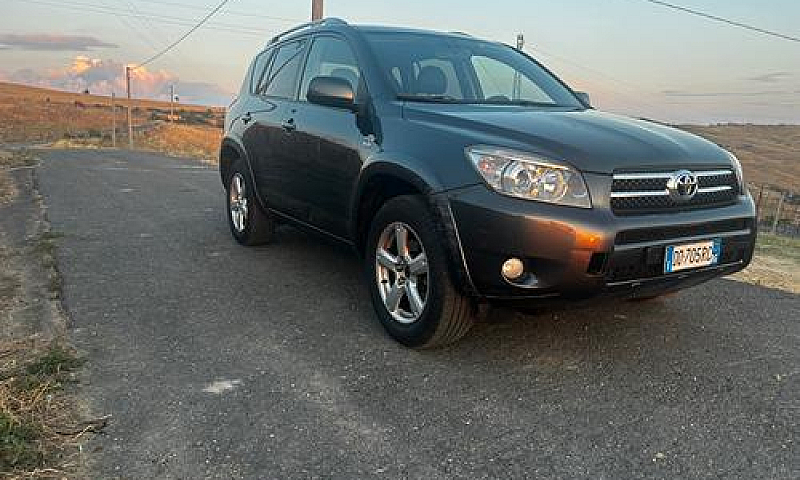 Toyota Rav 4...