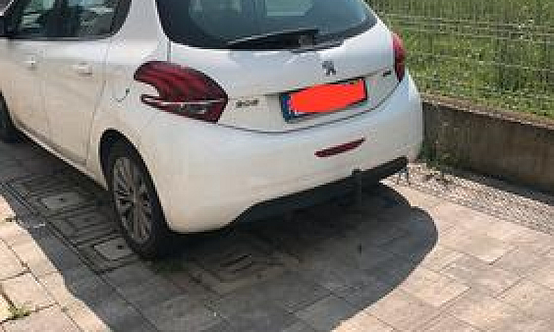 Peugeot 208 1.6 Blue...