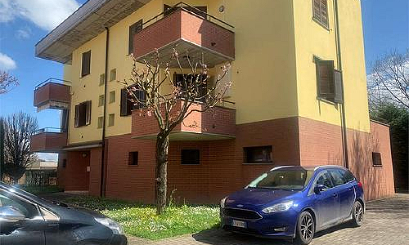 Trilocale A Cavriago...