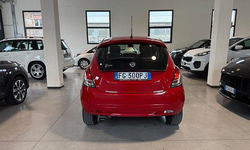 Lancia Ypsilon 1.3 M...