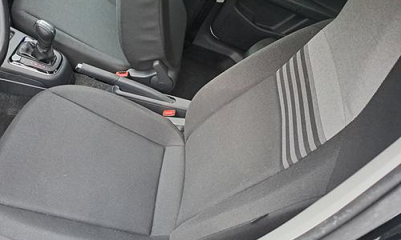 Volkswagen Up! E-Up!...