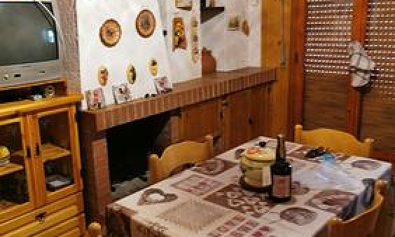 Taverna, Villaggio C...