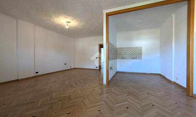 3 Locali A Margherit...