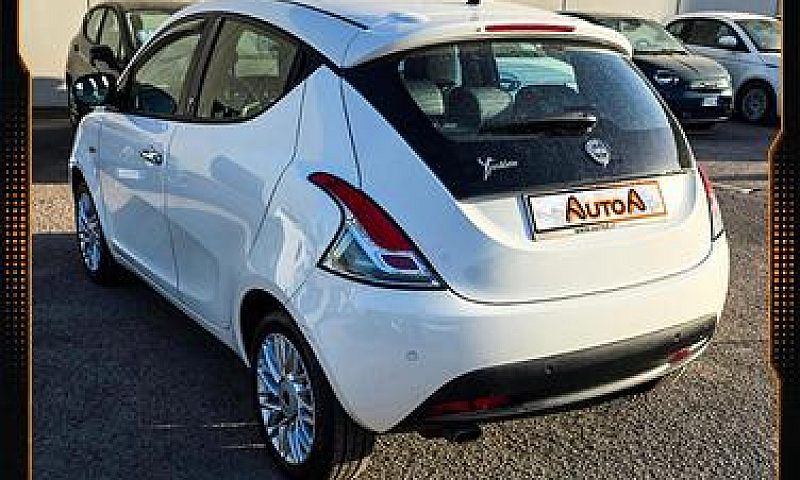 Lancia Ypsilon 1.3 M...