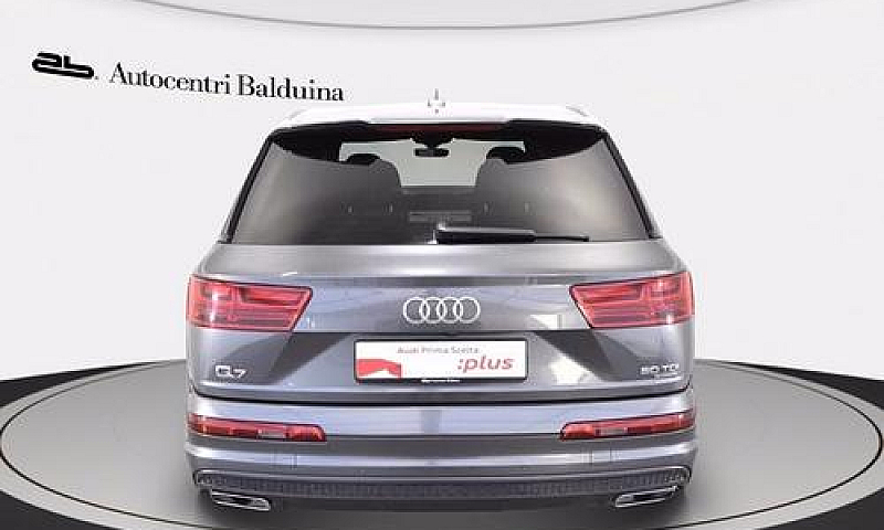 Audi Q7...