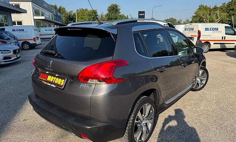 Peugeot 2008 1.6 E-H...