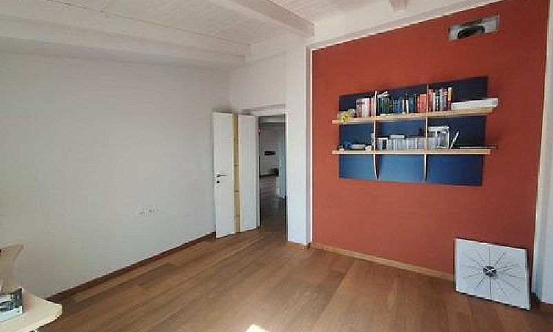 Splendido Attico Ris...