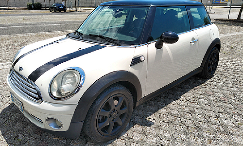 Mini Cooper...