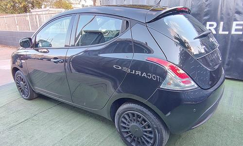 Lancia Ypsilon 1.2 B...