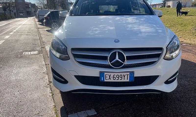 Mercedes-Benz B 200....