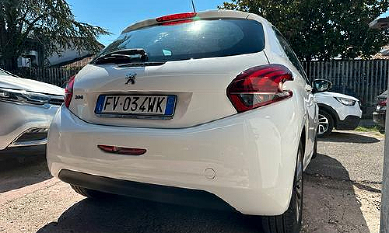 Peugeot 208 Bluehdi ...