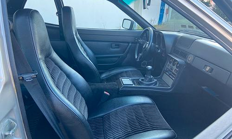 Porsche 944...