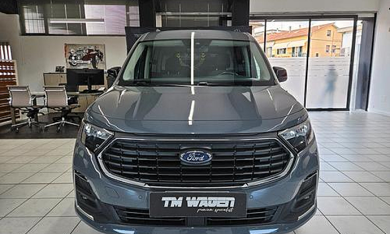 Ford Grand Tourneo C...