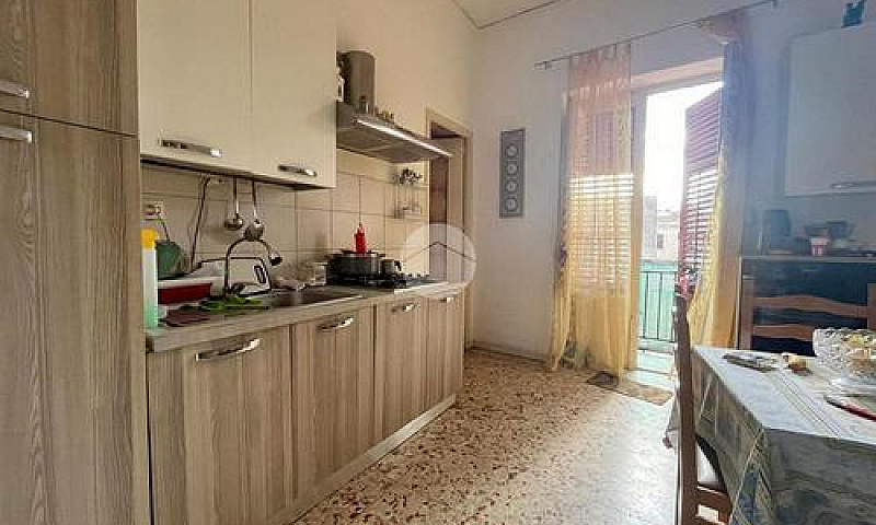 4 Locali A Palermo...