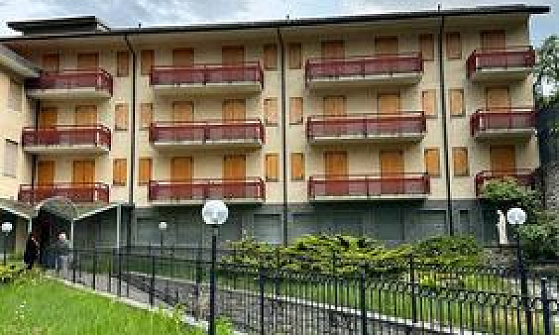 Palazzo / Stabile Di...