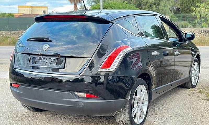 Lancia Delta 1.6 Mjt...
