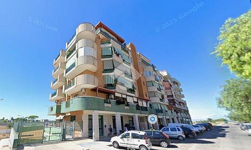 3 Locali A Barletta...