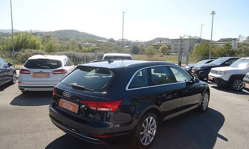 Audi A4 Avant 40 2.0...