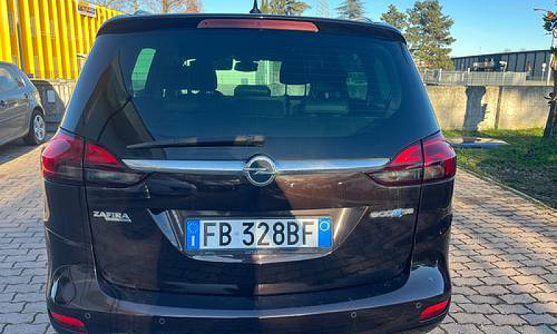 Opel Zafira Tourer O...