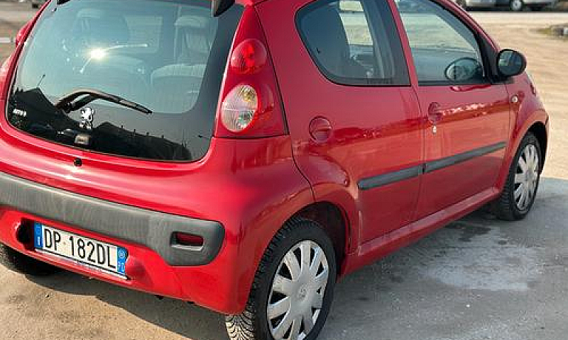 Peugeot 107 1.0 68Cv...