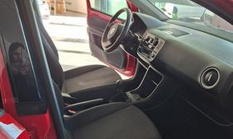Volkswagen Up! 1.0 5...