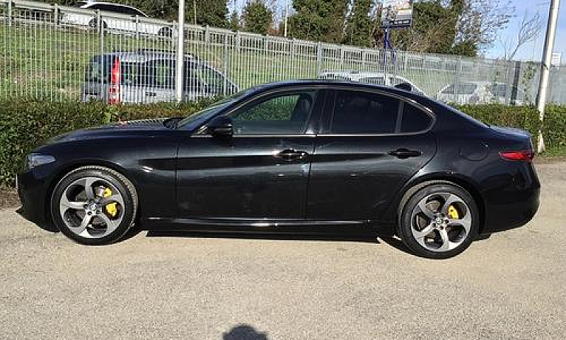 Alfa Romeo Giulia 2....