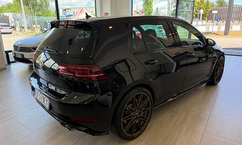 Volkswagen Golf R 2....