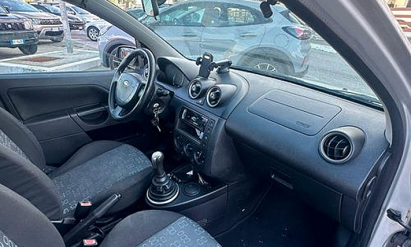 Ford Fiesta 1.4 Tdci...