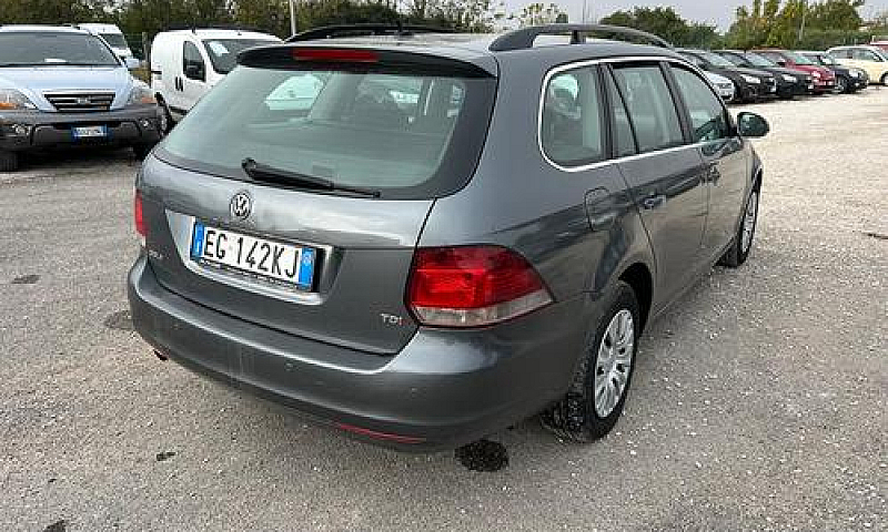 Volkswagen Golf Vari...