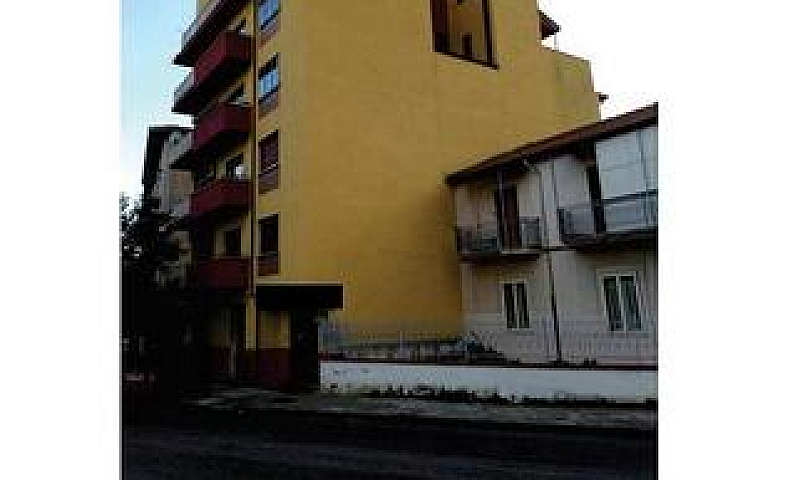 Appartamento Con Gar...