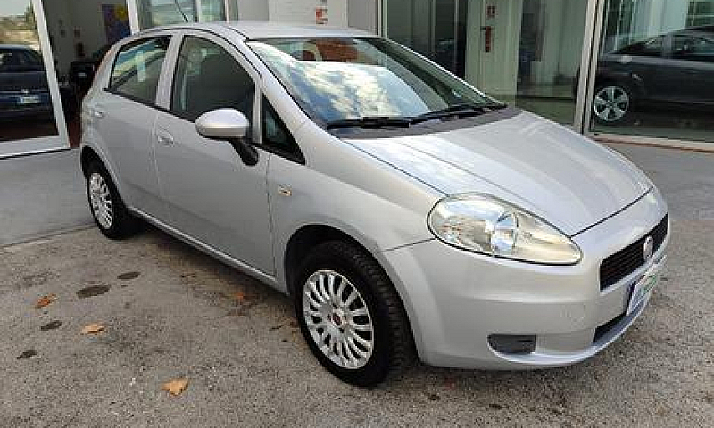 Fiat Grande Punto - ...
