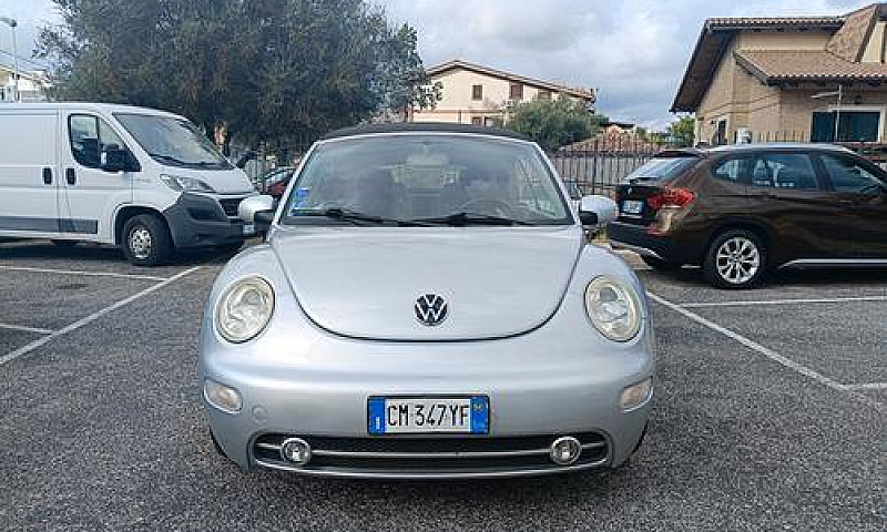 Volkswagen New Beetl...